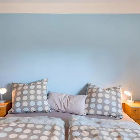 Wildbiene Bis 4 Pers