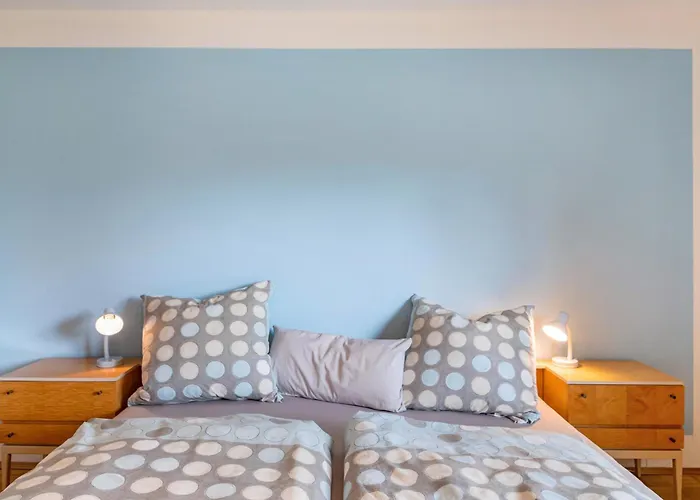 Wildbiene Bis 4 Pers